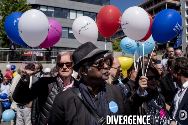 Rassemblement des soutiens d Emmanuel Macron.