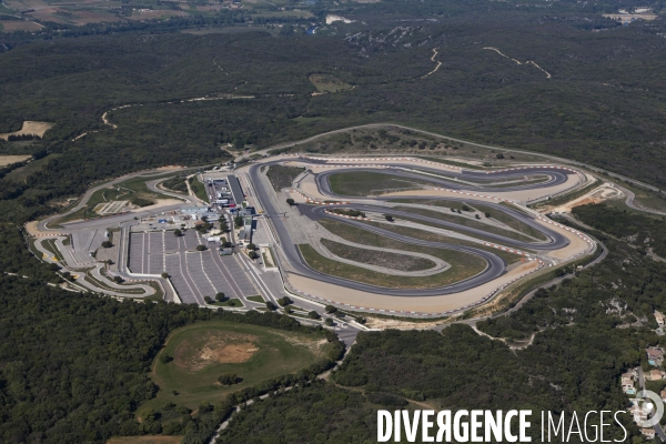 Vue aérienne du Gard