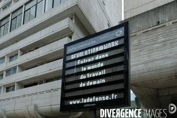 Lost in la Defense.Revolution@work