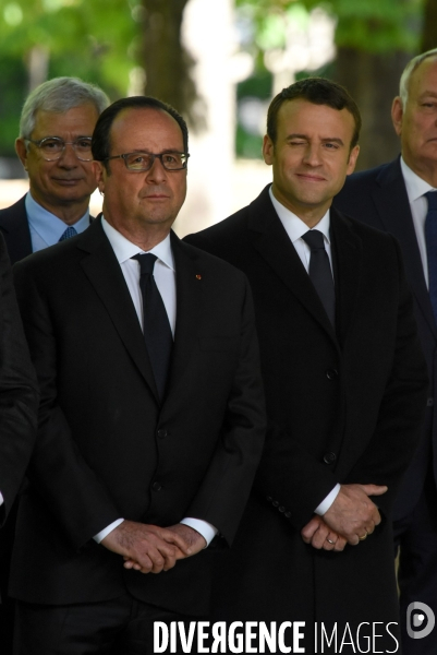 Emmanuel Macron et François Hollande assistent au XIIème journée des mémoires de la traite de l esclavage