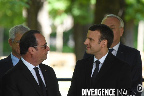 Emmanuel Macron et François Hollande assistent au XIIème journée des mémoires de la traite de l esclavage