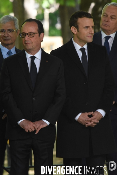 Emmanuel Macron et François Hollande assistent au XIIème journée des mémoires de la traite de l esclavage