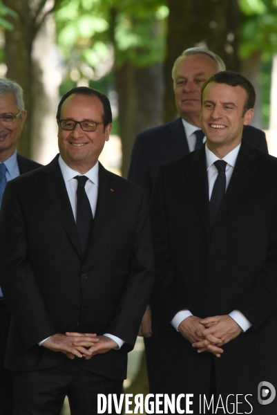 Emmanuel Macron et François Hollande assistent au XIIème journée des mémoires de la traite de l esclavage