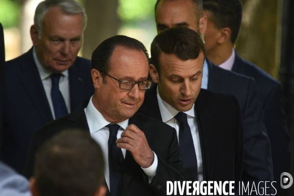 Emmanuel Macron et François Hollande assistent au XIIème journée des mémoires de la traite de l esclavage