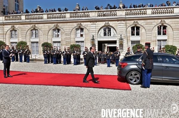 Passation de pouvoir entre François Hollande et Emmanuel Macron