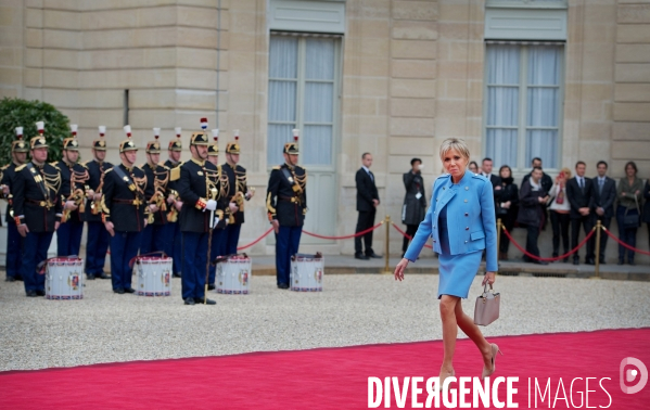 Passation de pouvoir entre François Hollande et Emmanuel Macron