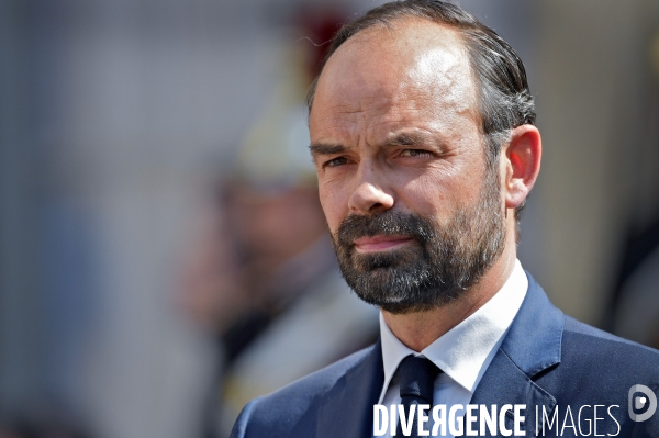 Passation de pouvoir entre bernard Cazeneuve et Edouard Philippe