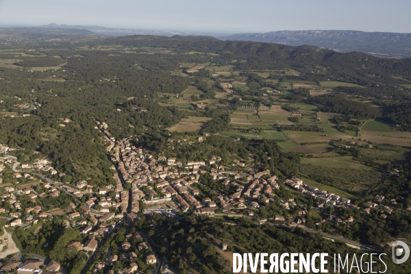 Vue aérienne de Rognes Venelles et du Puy-Sainte-Réparade