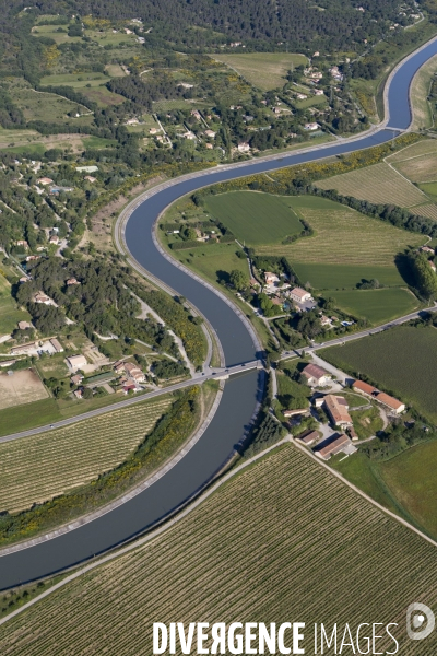 Vue aérienne de Rognes Venelles et du Puy-Sainte-Réparade