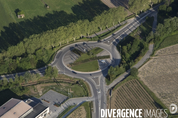 Vue aérienne de Rognes Venelles et du Puy-Sainte-Réparade