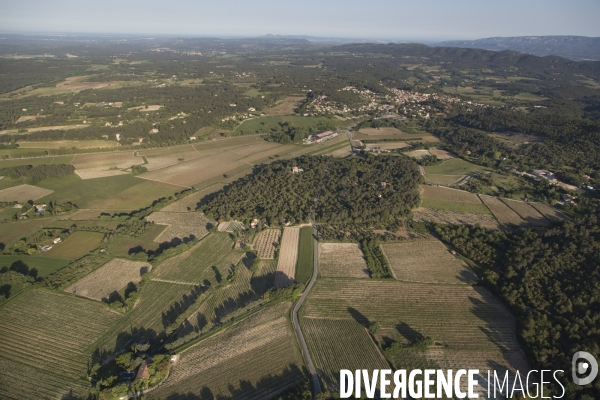 Vue aérienne de Rognes Venelles et du Puy-Sainte-Réparade