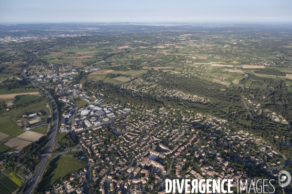 Vue aérienne de Rognes Venelles et du Puy-Sainte-Réparade