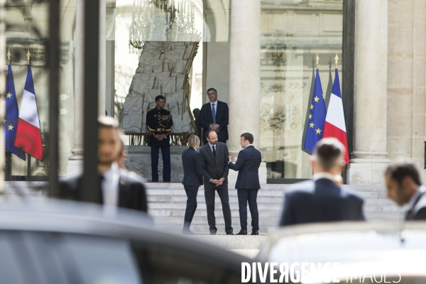 Le président Emmanuel MACRON se rend à l ambassade de Grande Bretagne pour rendre hommage aux victimes de l attentat de Londres.