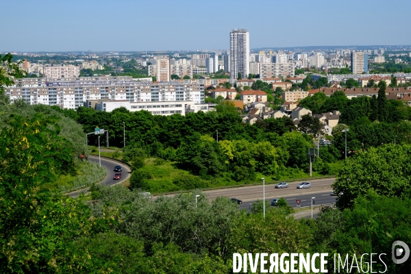 Le Grand Paris.Panorama depuis la butte d Orgement