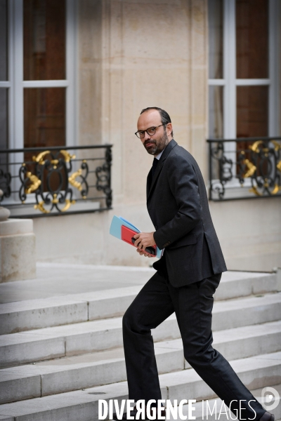 Premier conseil des ministres du gouvernement d Edouard Philippe