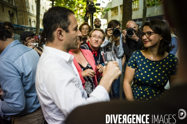 Cécile Duflot candidate aux législatives reçoit le soutien de Benoît Hamon.