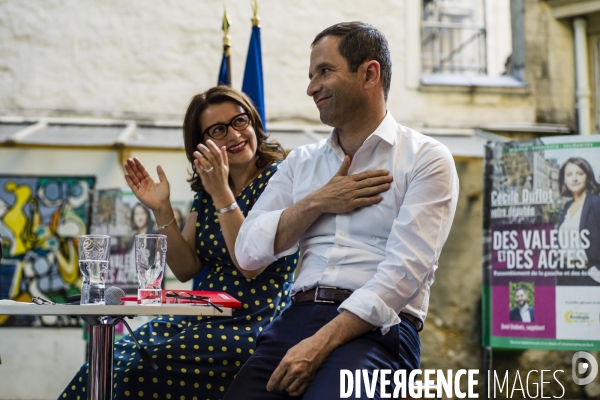 Cécile Duflot candidate aux législatives reçoit le soutien de Benoît Hamon.