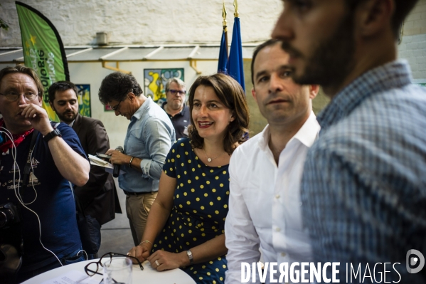 Cécile Duflot candidate aux législatives reçoit le soutien de Benoît Hamon.