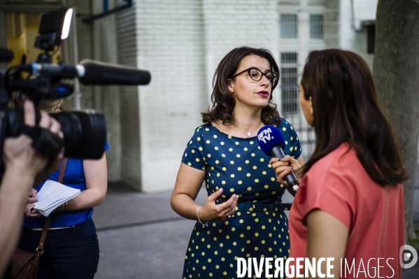 Cécile Duflot candidate aux législatives reçoit le soutien de Benoît Hamon.