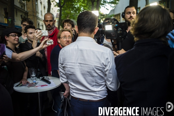 Cécile Duflot candidate aux législatives reçoit le soutien de Benoît Hamon.