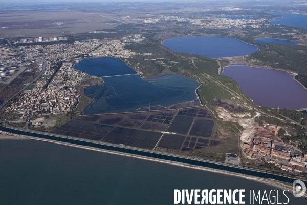 Vue aérienne de Fos sur Mer et du GPMM