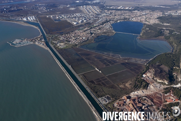 Vue aérienne de Fos sur Mer et du GPMM