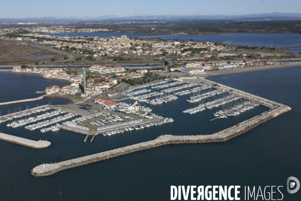 Vue aérienne de Fos sur Mer et du GPMM