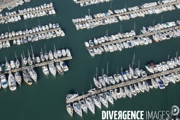 Vue aérienne de Fos sur Mer et du GPMM