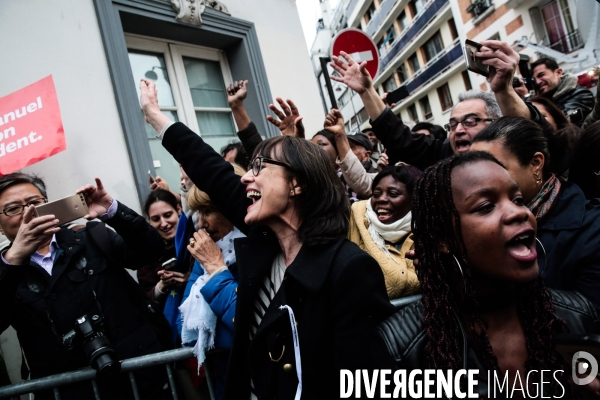 Ambiance rue de l abbe groult. en bas du qg d emmanuel macron // 2eme tour de la presidentielle 2017