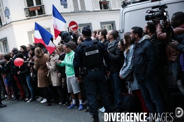 Ambiance rue de l abbe groult. en bas du qg d emmanuel macron // 2eme tour de la presidentielle 2017