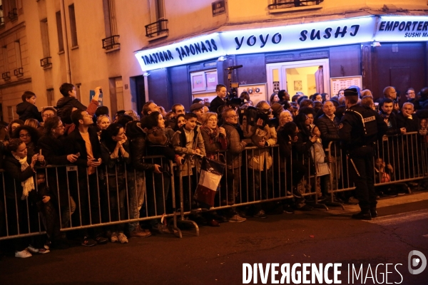 Ambiance rue de l abbe groult. en bas du qg d emmanuel macron // 2eme tour de la presidentielle 2017