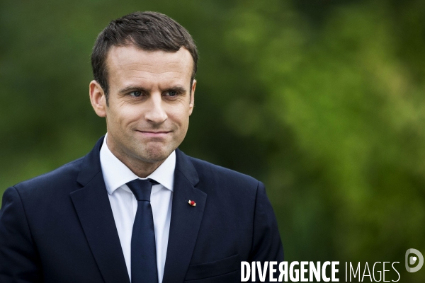 Emmanuel MACRON reçoit Theresa MAY à l Elysée