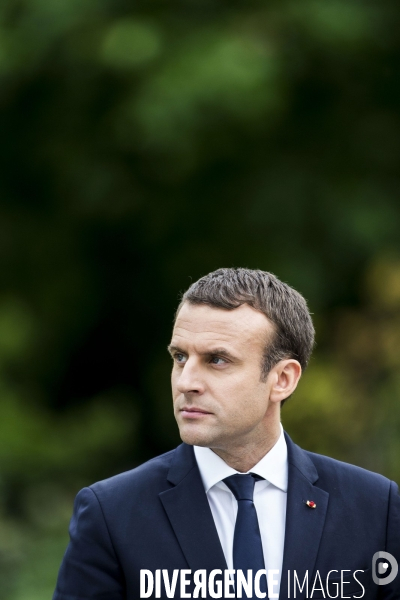 Emmanuel MACRON reçoit Theresa MAY à l Elysée