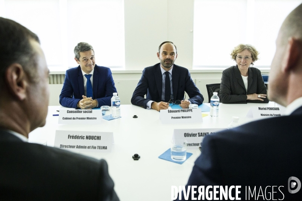 Edouard PHILIPPE et Muriel PENICAUD visitent l usine TELMA.