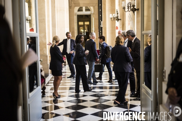 Accueil des députés à l assemblée nationale