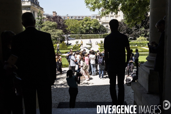 Accueil des députés à l assemblée nationale