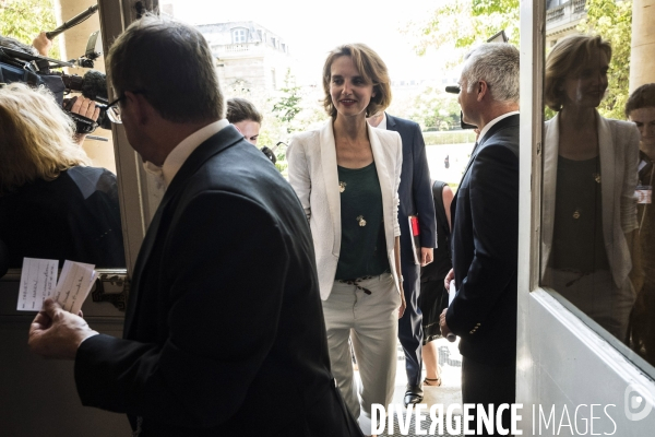 Accueil des députés à l assemblée nationale