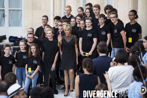 Emmanuel Macron et son épouse Brigitte à l occasion de la fête de la musique à l Elysée.