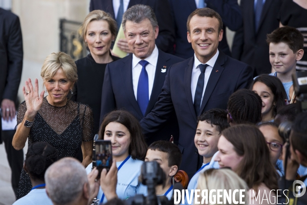 Emmanuel Macron et son épouse Brigitte à l occasion de la fête de la musique à l Elysée.