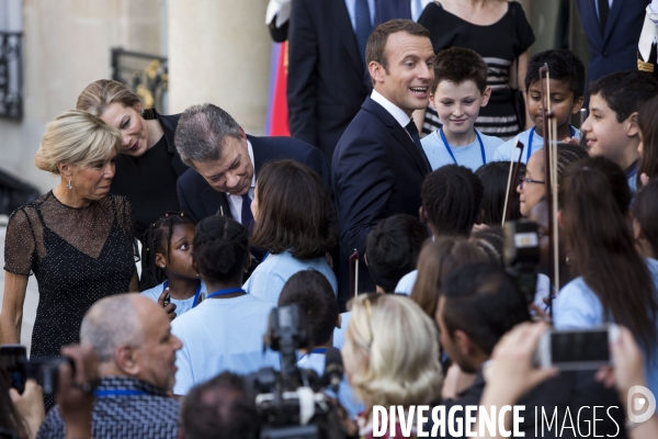 Emmanuel Macron et son épouse Brigitte à l occasion de la fête de la musique à l Elysée.