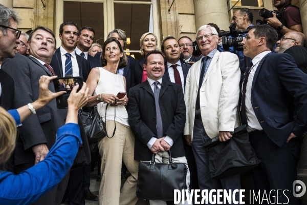 Accueil des députés à l assemblée nationale