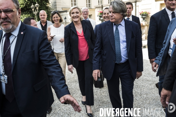 Accueil des députés à l assemblée nationale