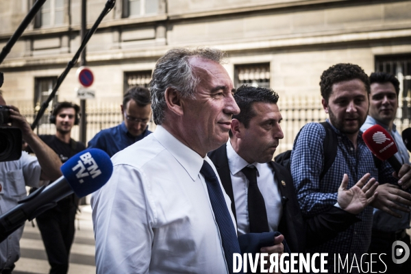 Accueil des députés à l assemblée nationale