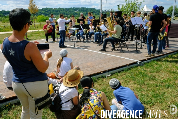 Le parc du peuple de l herbe  a Carrieres sous Poissy