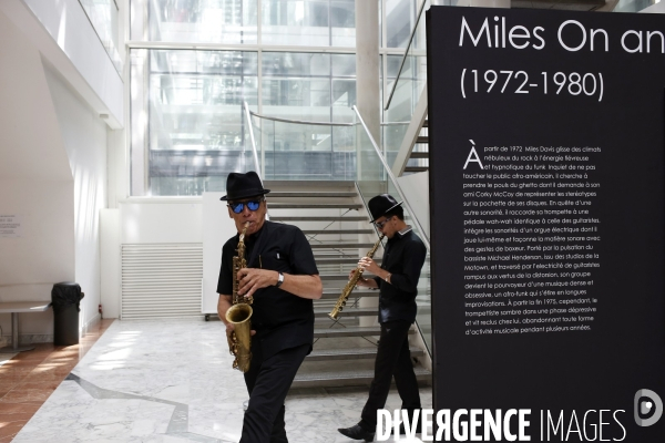 Exposition Miles et nous