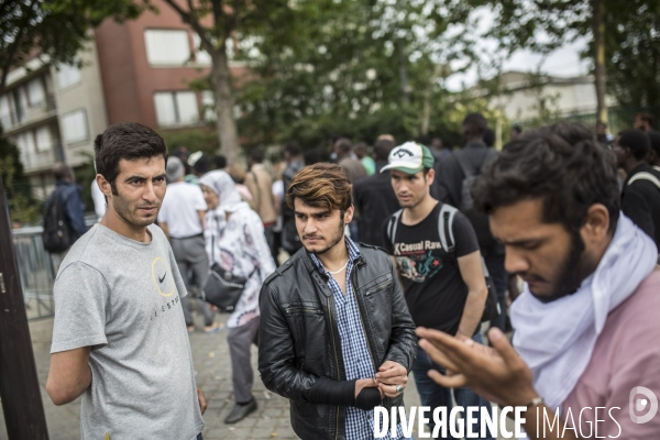 Les migrants et la Porte de la Chapelle en crise