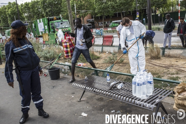 Les migrants et la Porte de la Chapelle en crise