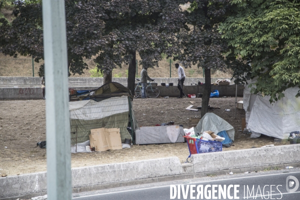 Les migrants et la Porte de la Chapelle en crise