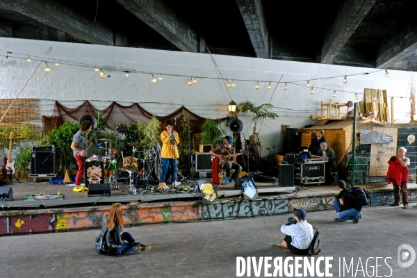 La fete aux jardins participatif du Ruisseau le long de la petite ceinture dans le 18 eme arrondissement