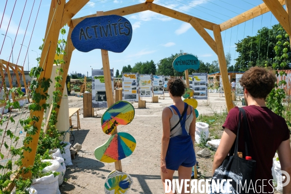 Un ete le long du canal de l Ourcq.La Prairie du canal,une ferme urbaine sur une friche industrielle